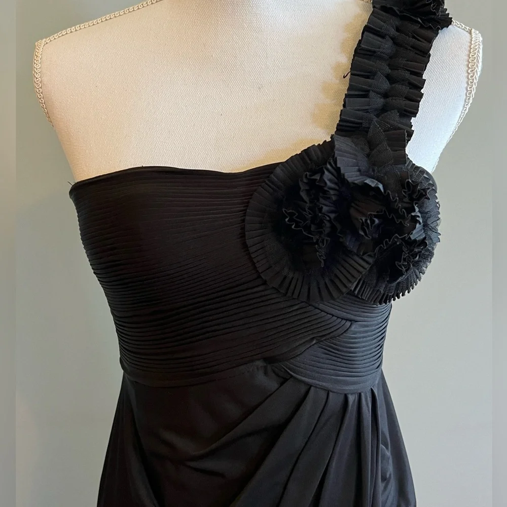 Adrianna Papell Evening Black One Shoulder Column Gown - Picture 3 of 8